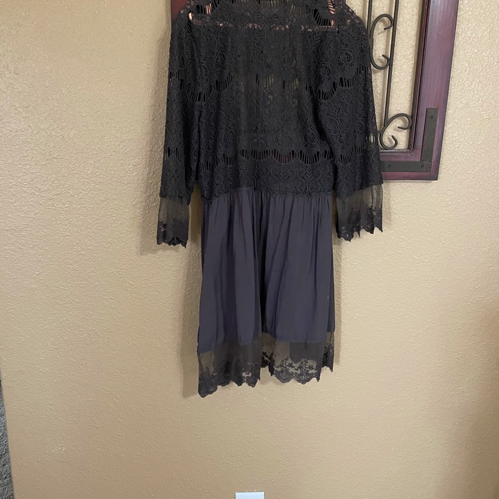 Over piece - Picture 3 of 3